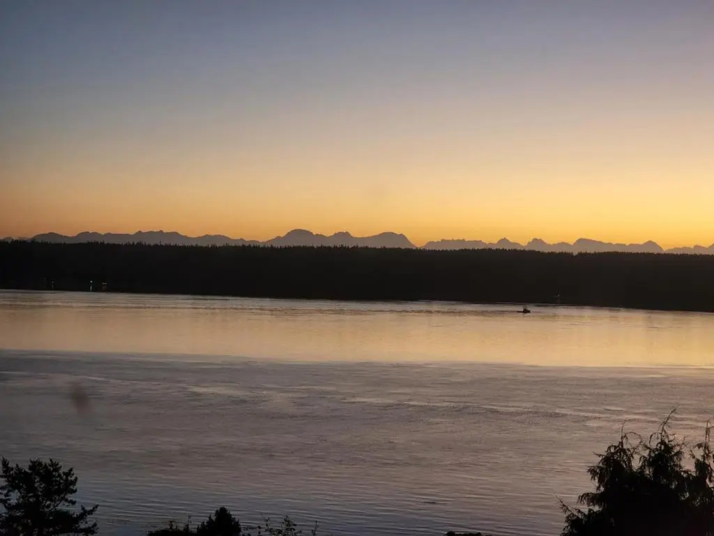 Stunning Ocean Mountain View 3 BR Suite