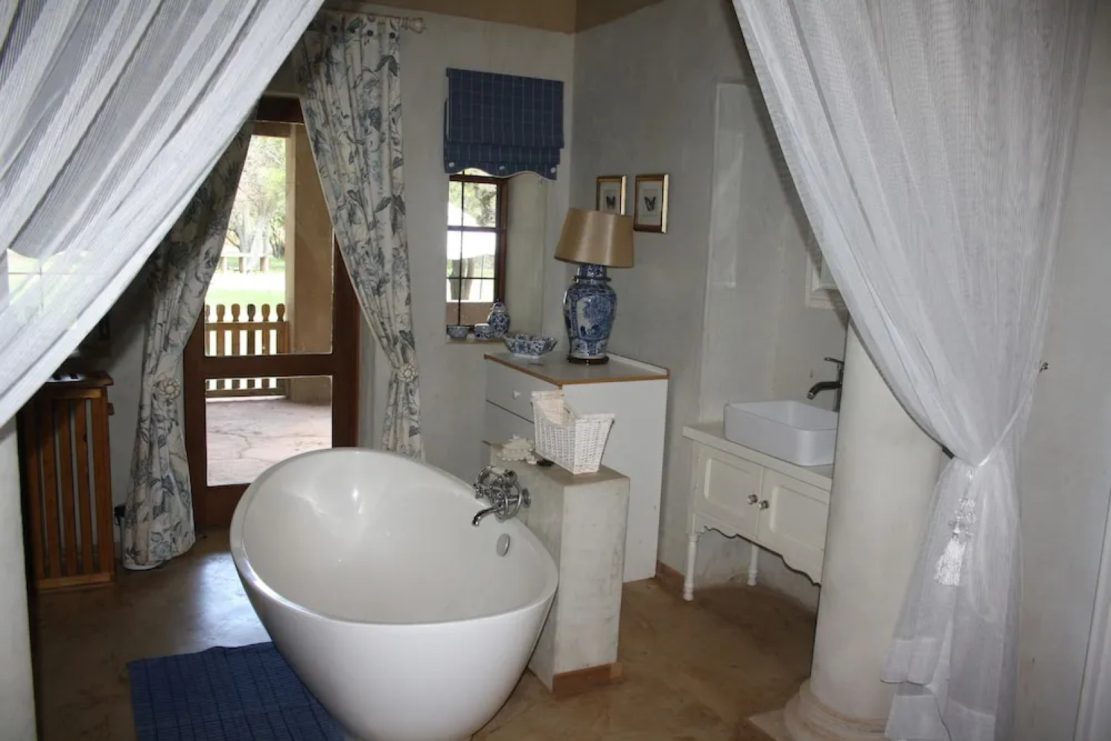 Thandile Country Lodge