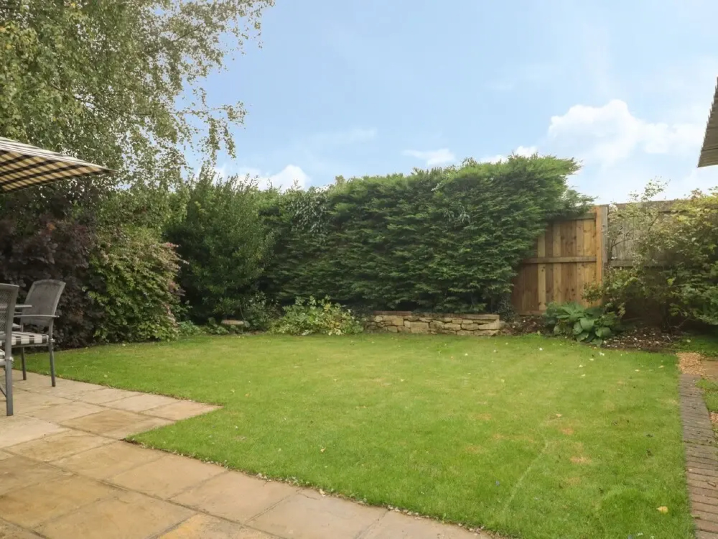 1A Erneston Crescent