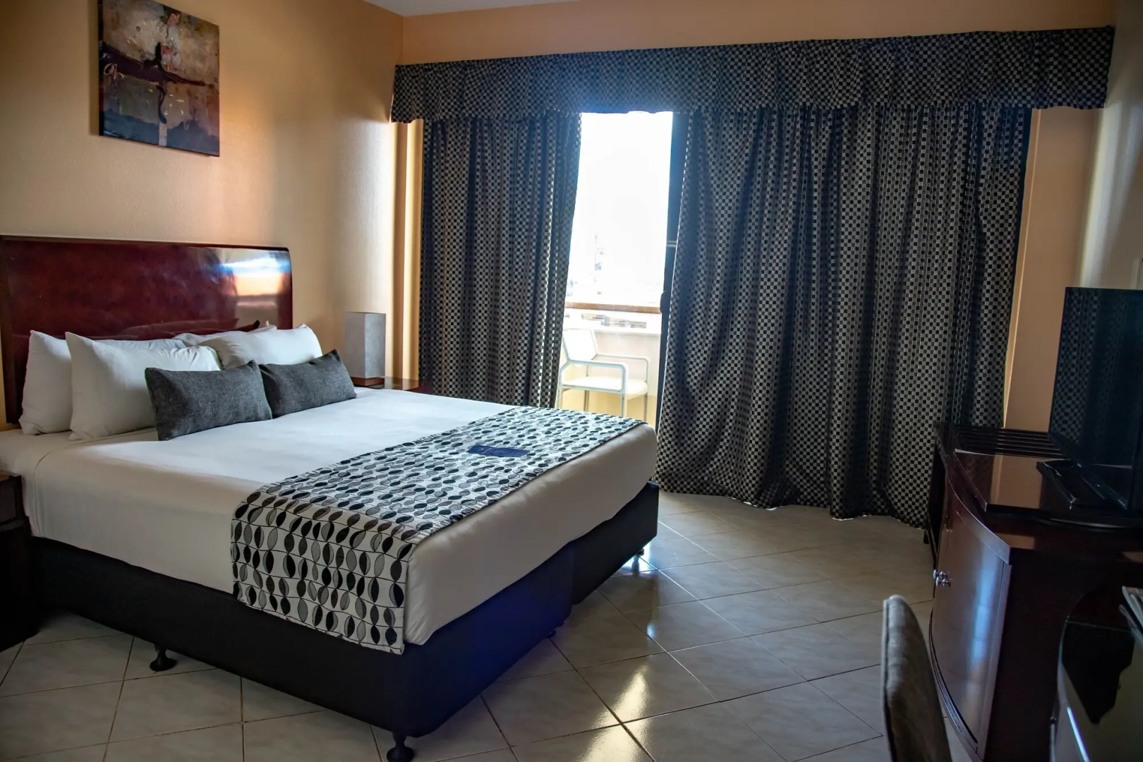 Bird of Paradise Hotel & Apartments