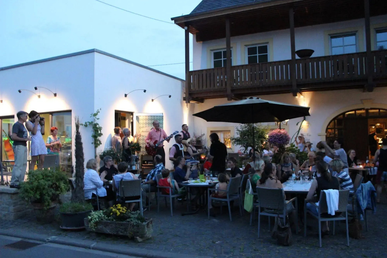 Johannishof Wine-Cafe & Guesthouse