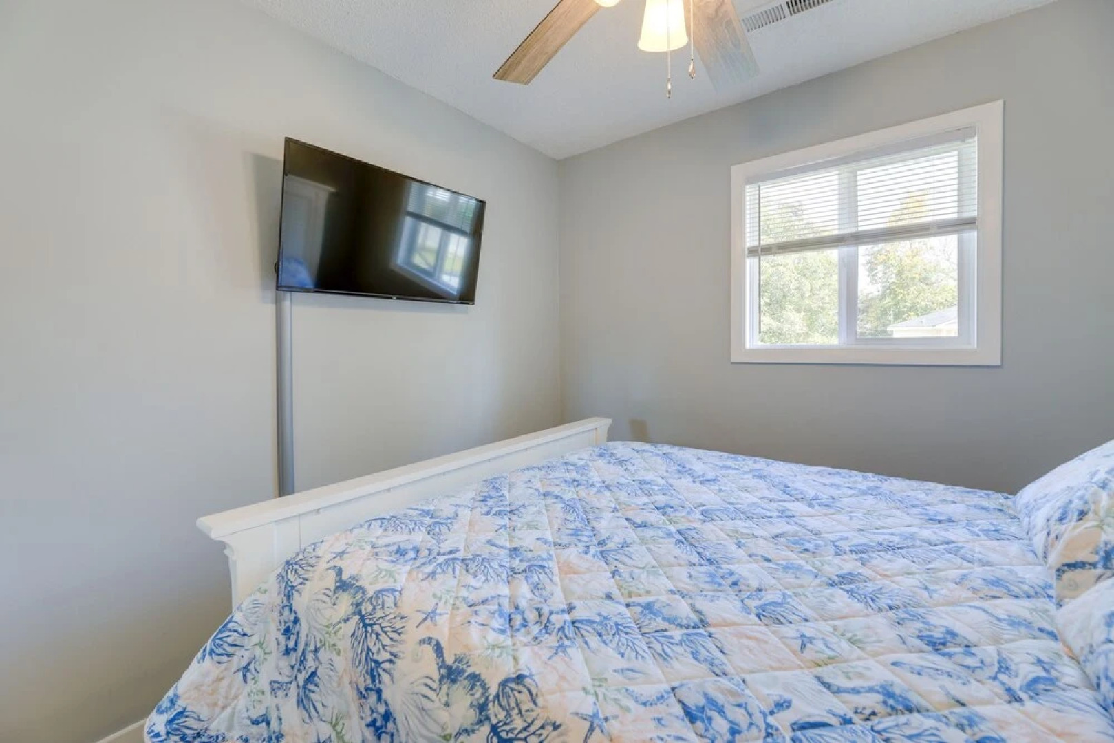 New Bern Abode w/ Yard ~ 2 Mi to Neuse River