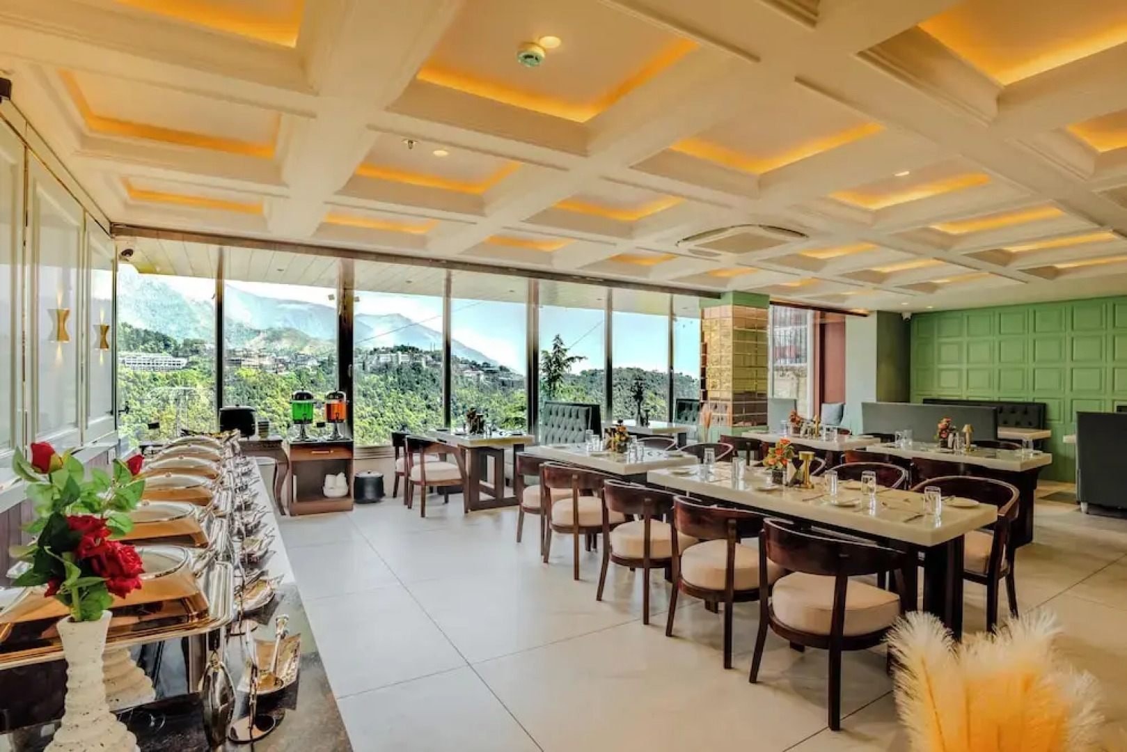 Alivaa Hotel, McLeodganj With Best Dhauladhar View & Infinity Pool Sky Garden