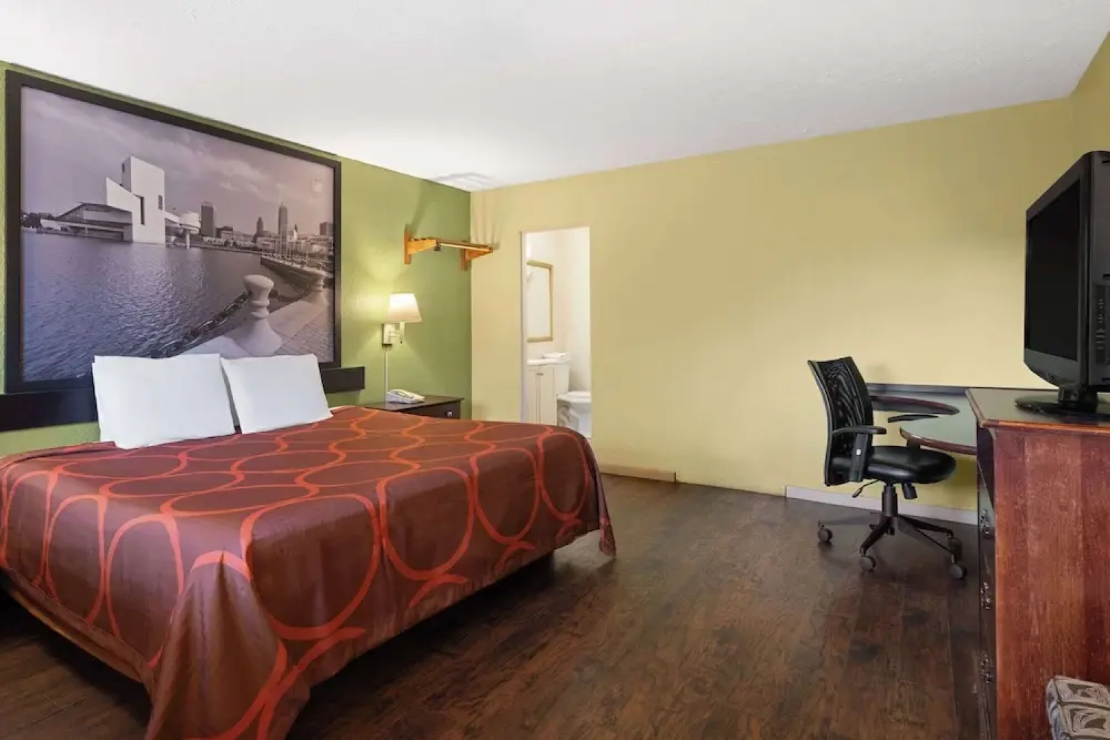 Super 8 by Wyndham Youngstown/Girard