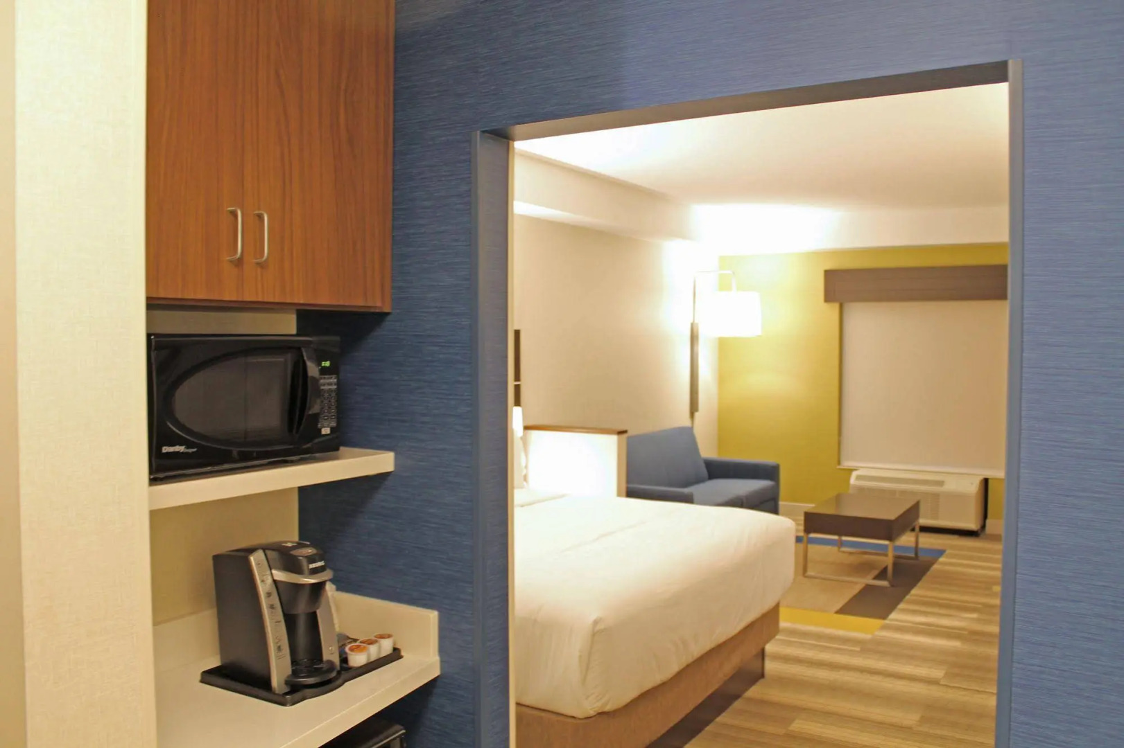 Holiday Inn Express and Suites St Louis South I55