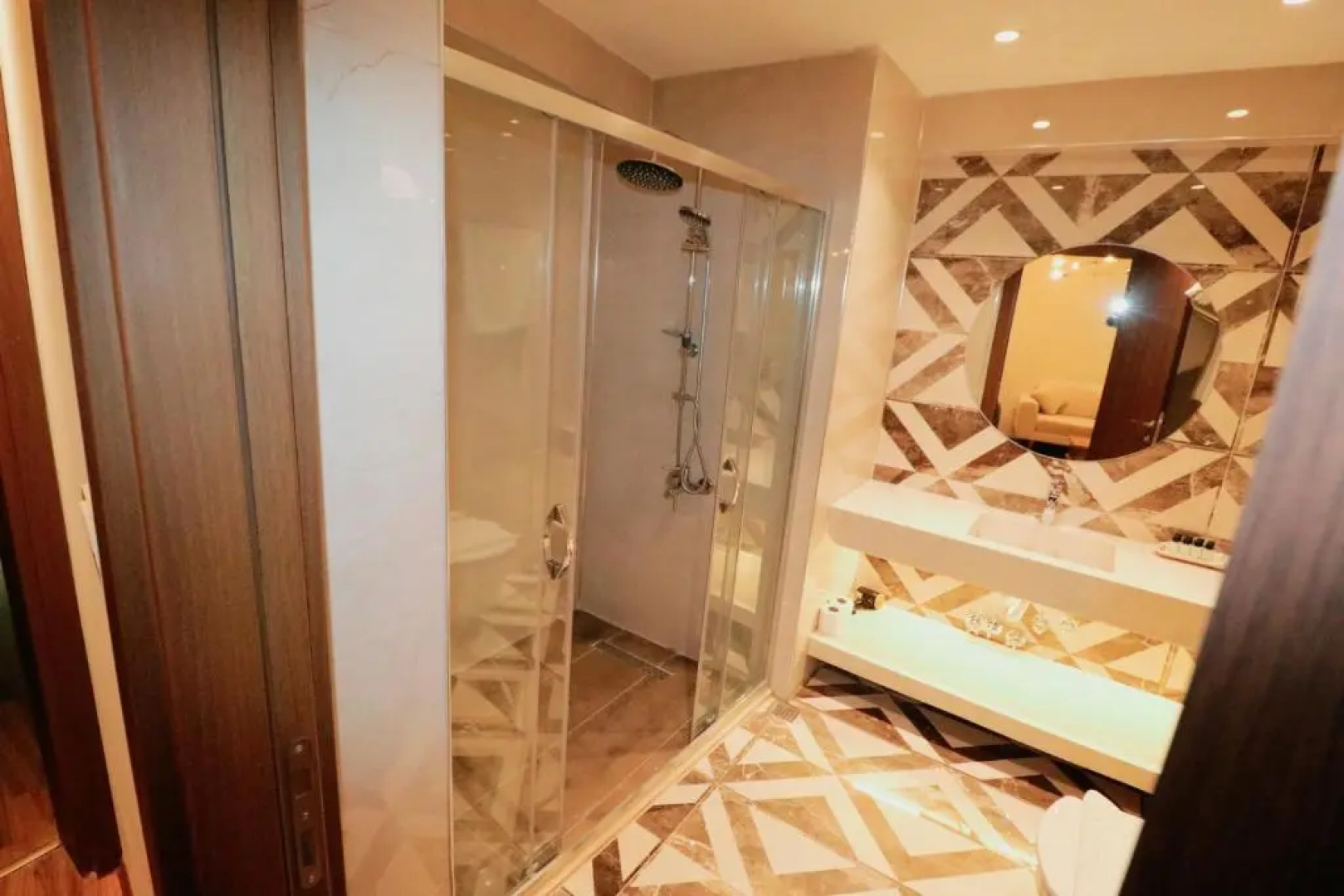 Grand Luxury