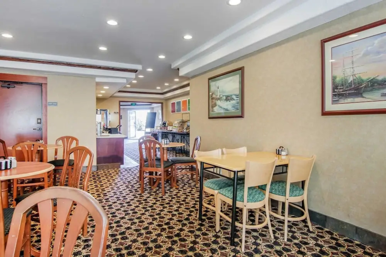 Comfort Inn & Suites