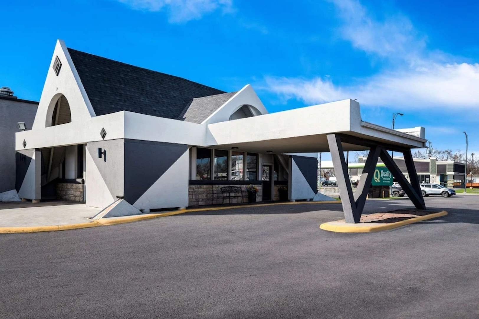 Quality Inn & Suites Metro