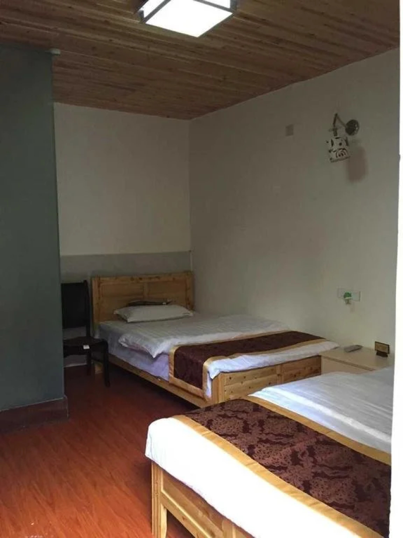 Langzhong Zhaoshi Inn