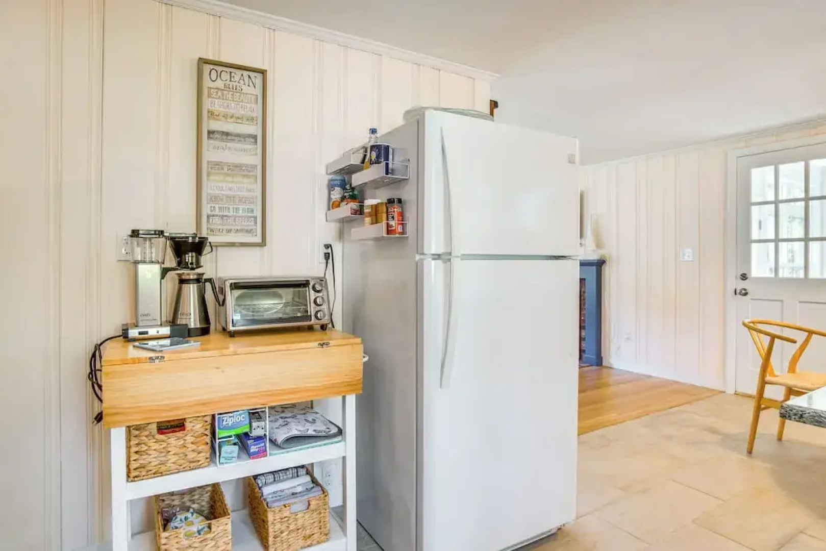 Bike to Private Beach: Cape Cod Escape w/ Sunroom