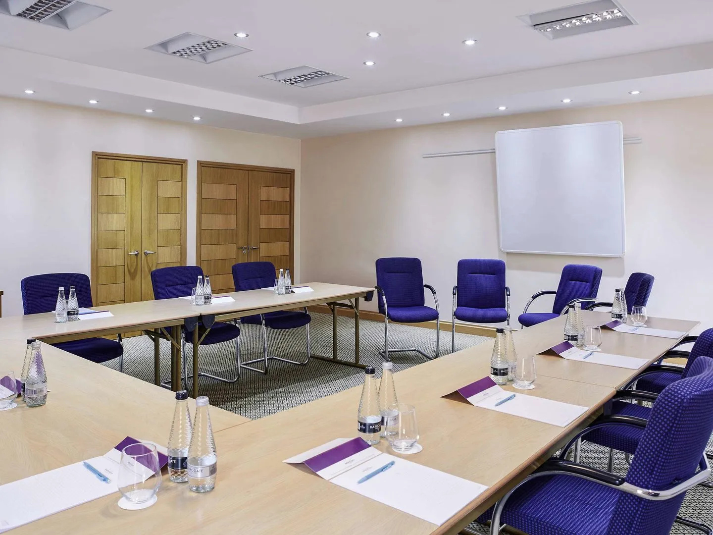 Warwickshire Park Hotel Kenilworth by Belvilla