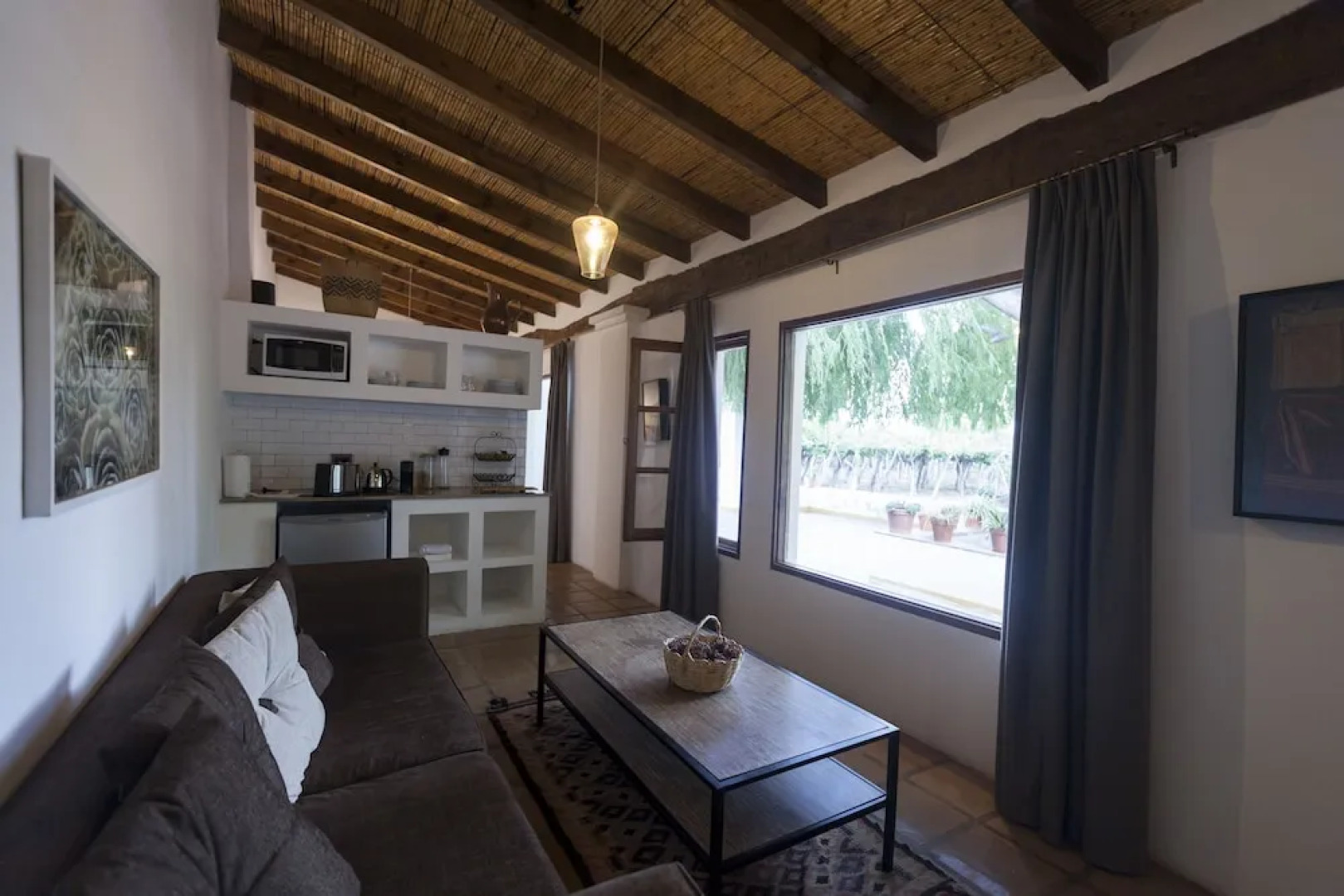 El Porvenir Casa de Bodega