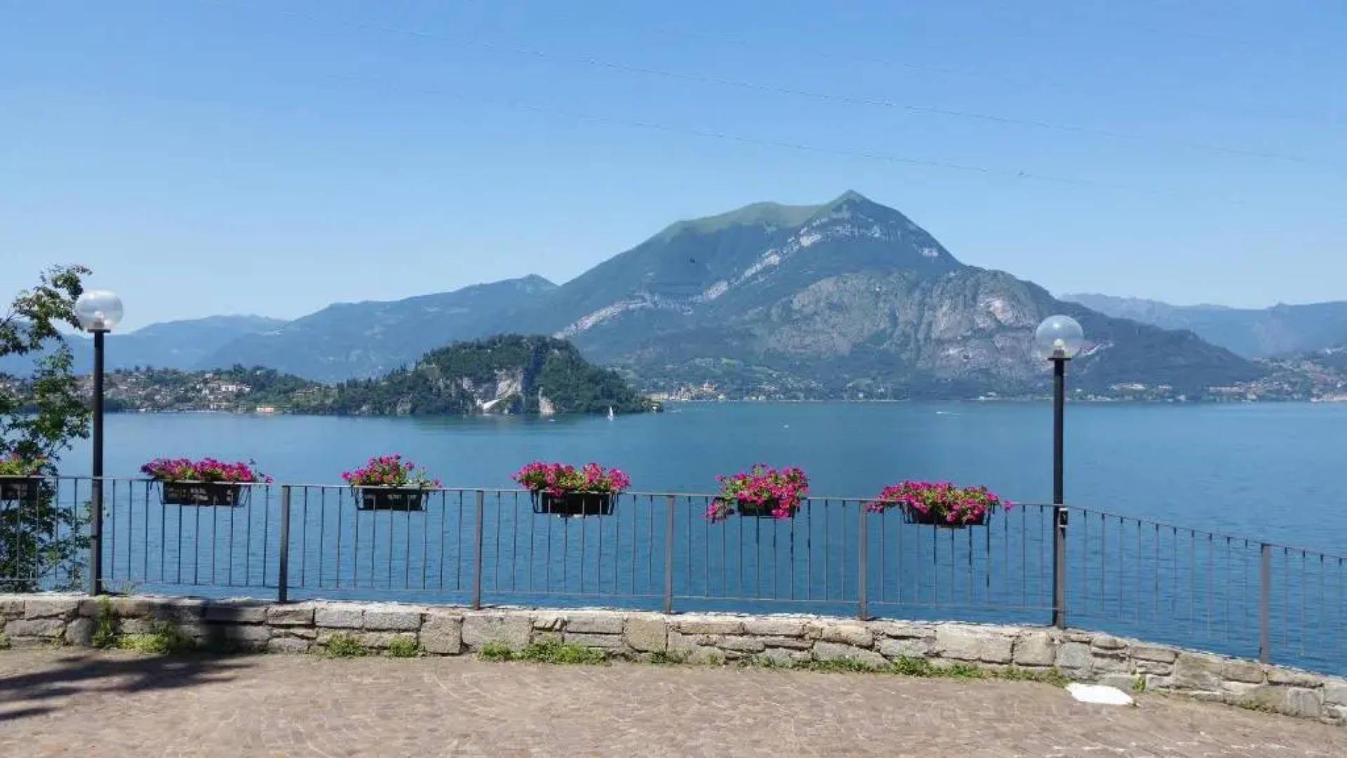 New Attic Lake View 4