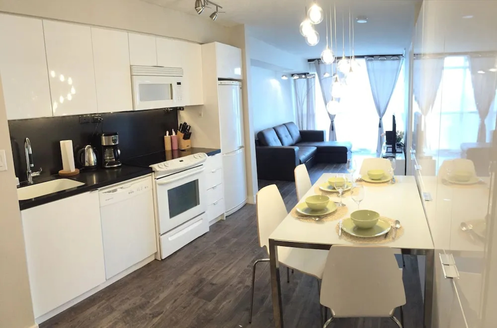 A&A Suites in the heart of Downtown Toronto