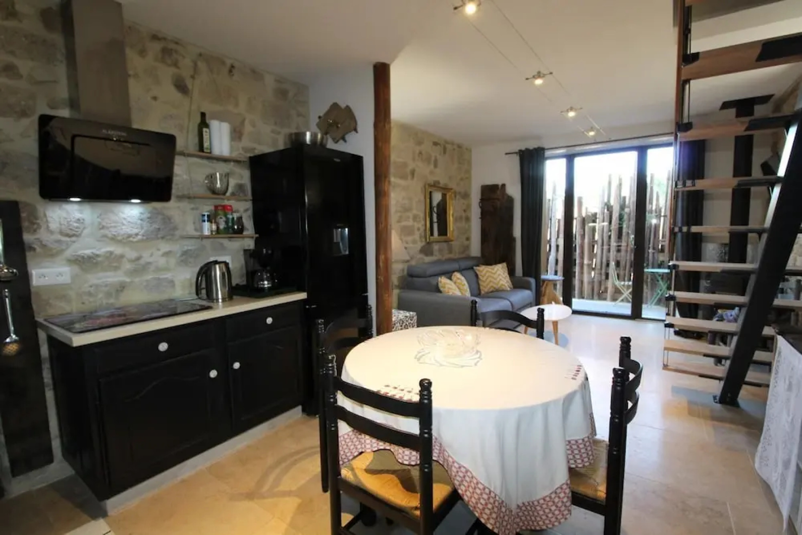 Le Pressoir De La Deveze