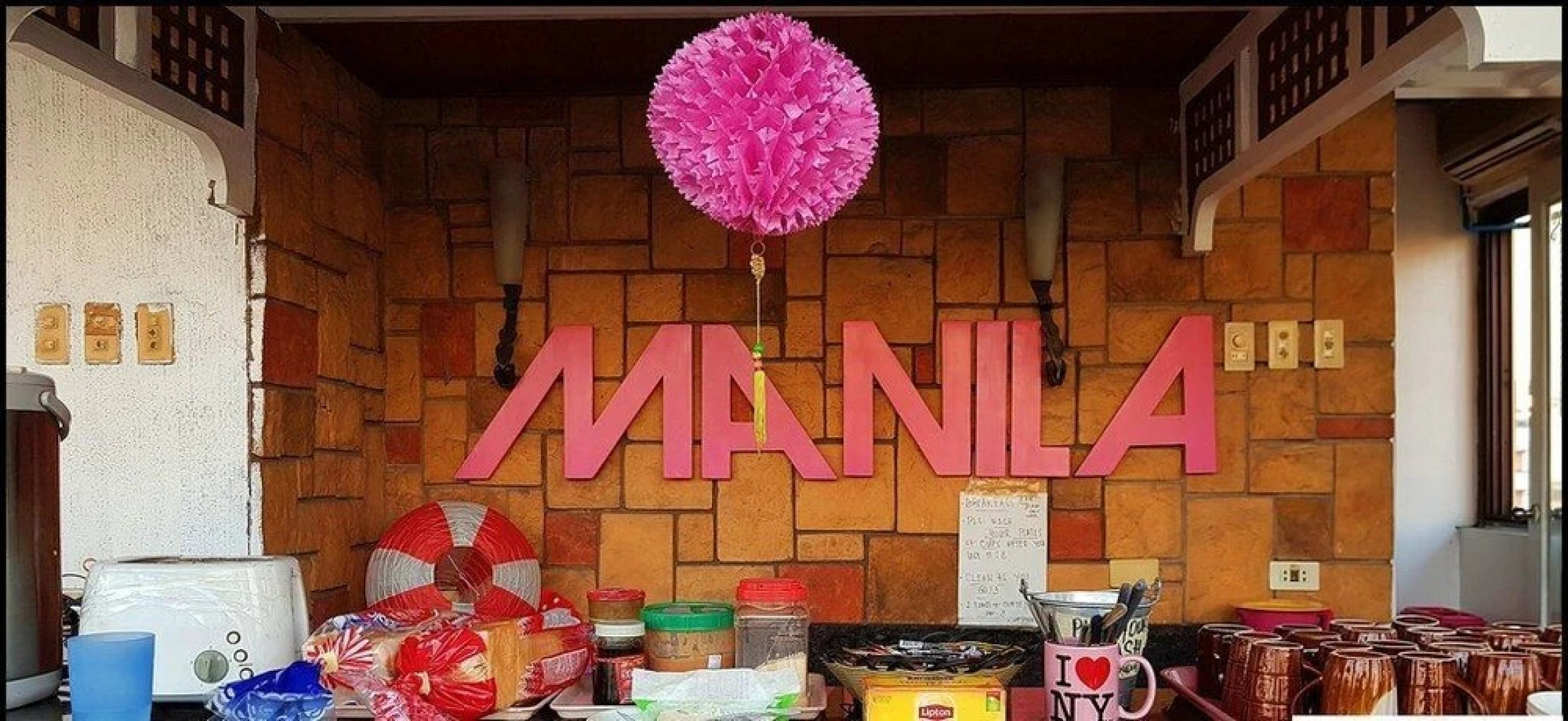 Pink Manila Hostel