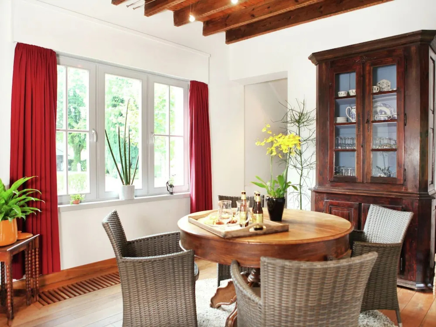 Luxurious Holiday Home in Wingene With Forest Near