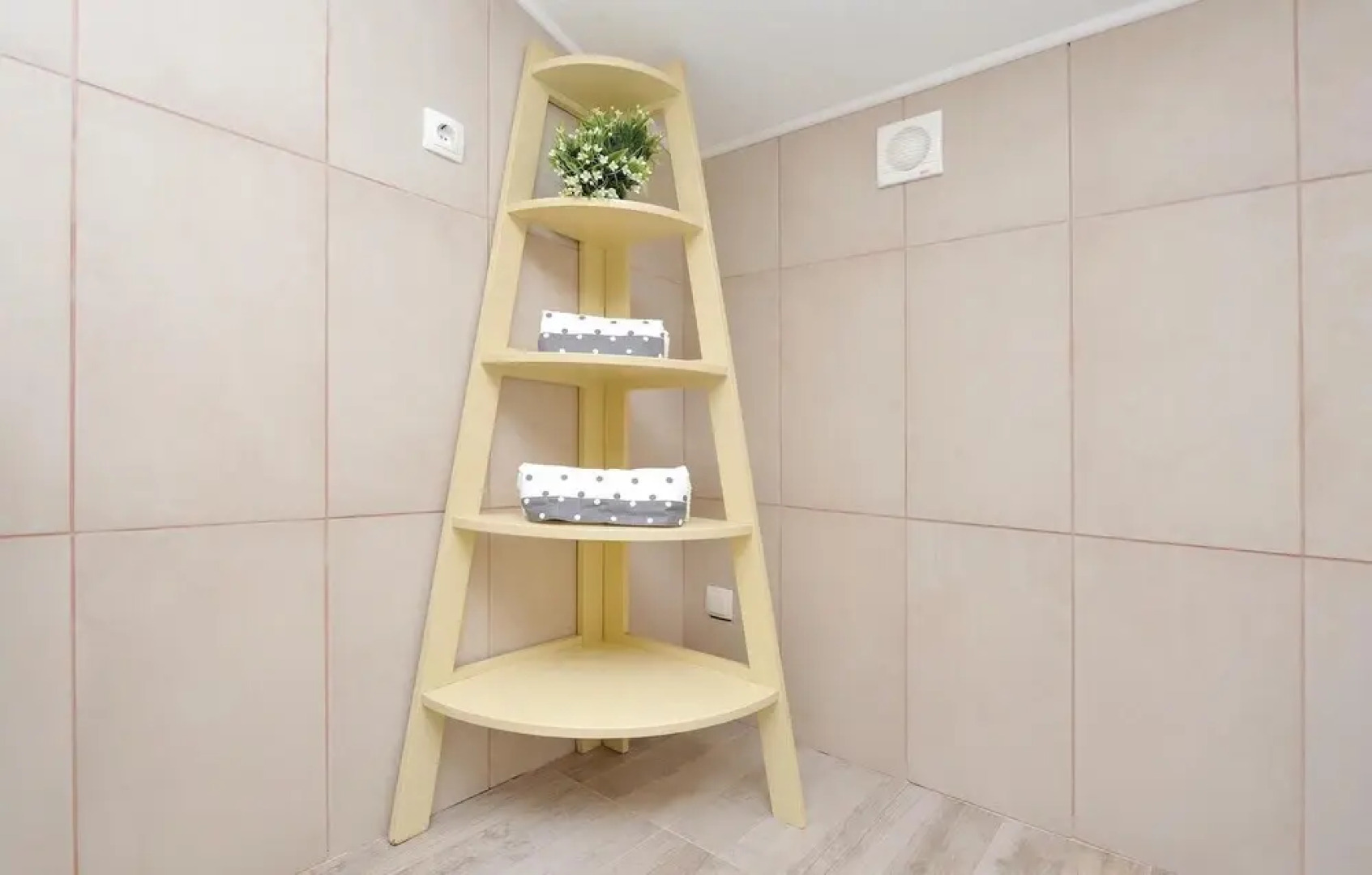 Beautiful Home in Sv Filip i Jakov With Wifi and 4 Bedrooms