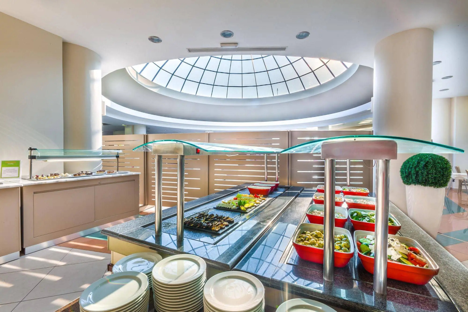 Kipriotis Hippocrates & Maris Suites