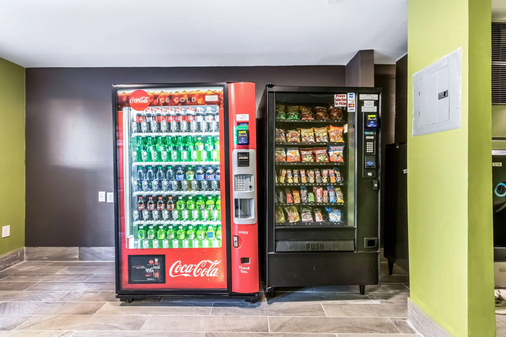 Studio 6 Savannah, GA