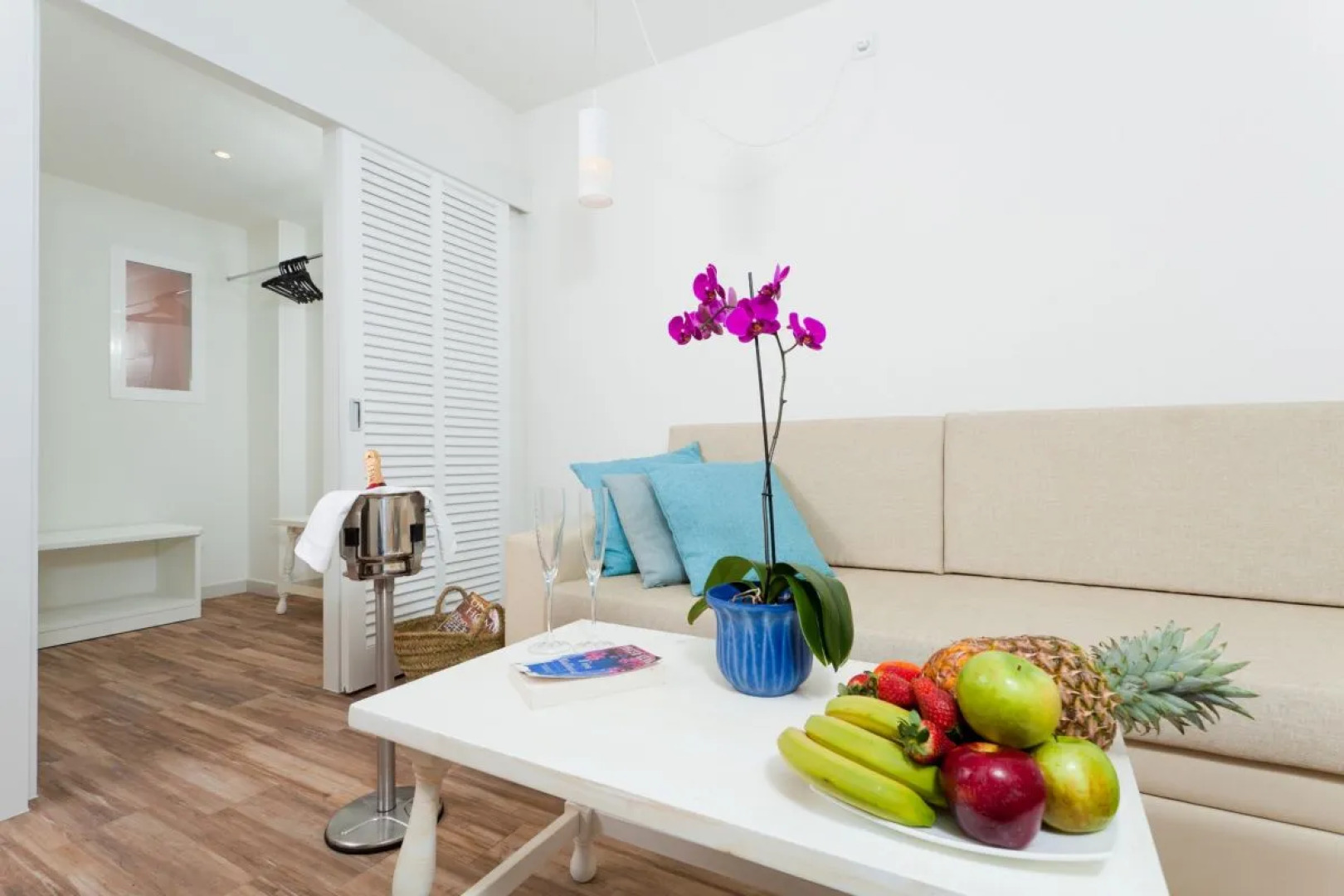 FERGUS Style Cala Blanca Suites