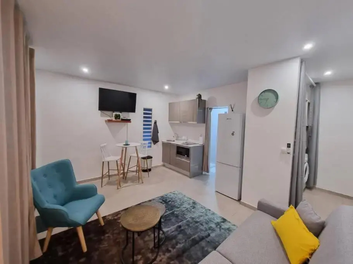 Charmant Studio rénové, 5 min à pied de la plage