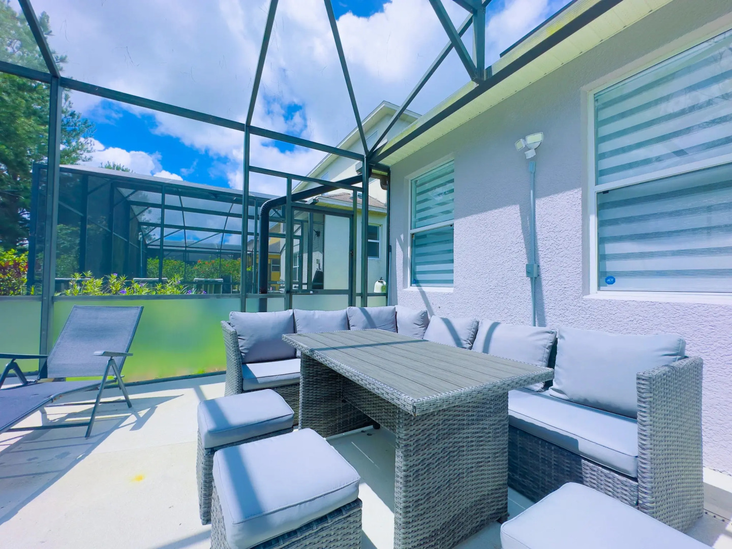 Luxury 4Bd Home Near Disney w/Pool (1653 PR), Davenport, US