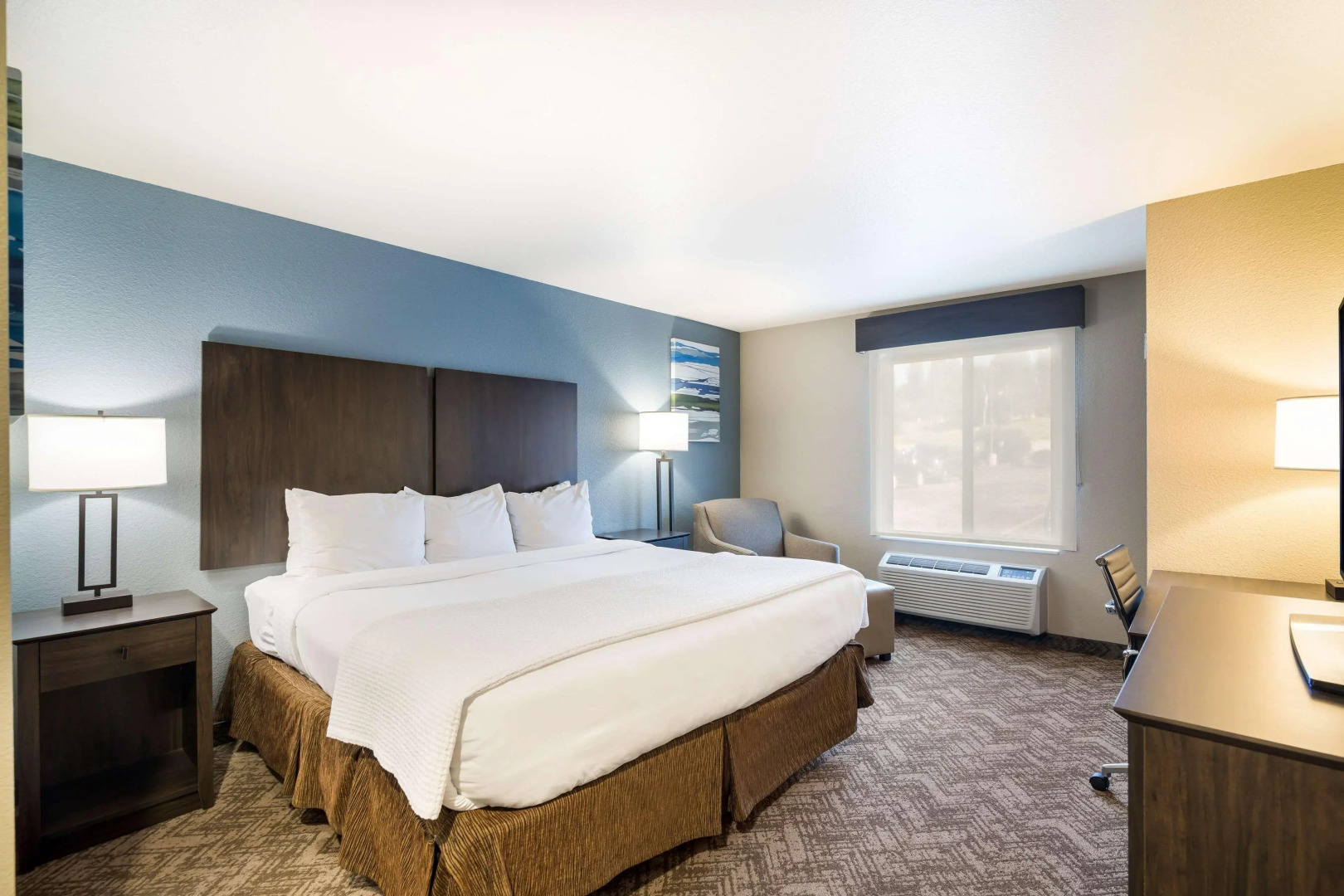 Best Western Golden Spike Inn & Suites