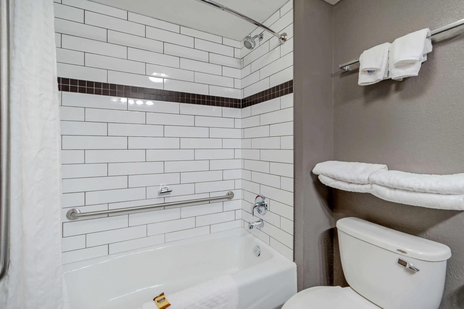 Best Western Plus Eastgate Inn & Suites