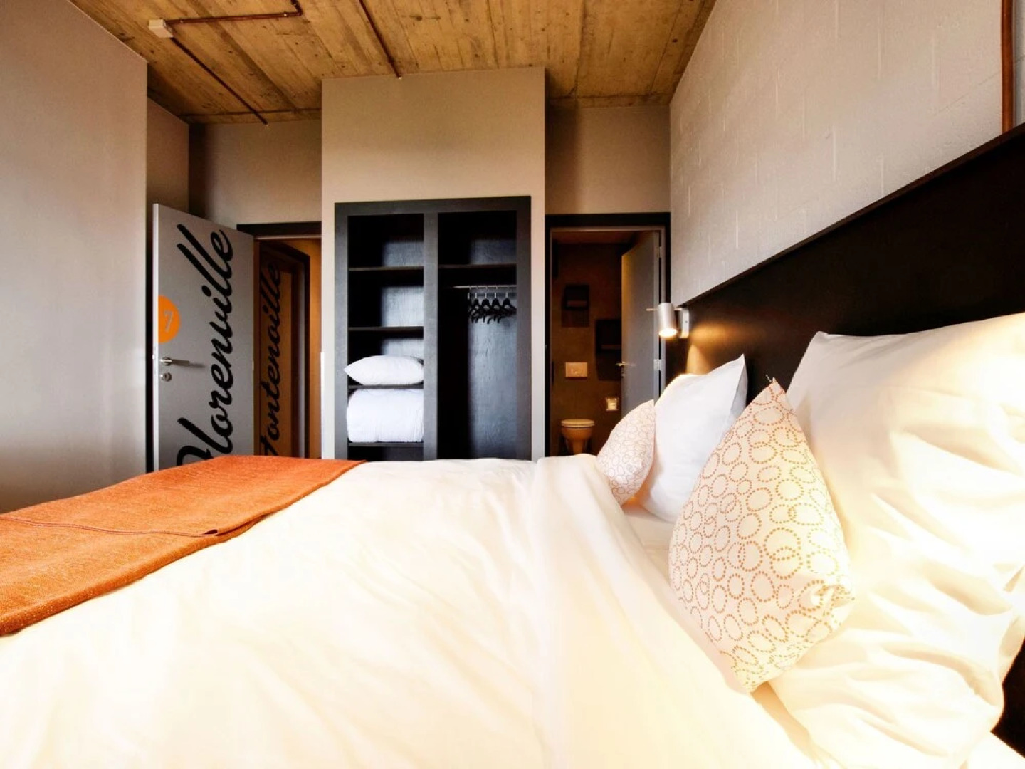 Group Villa With Pool & Sauna