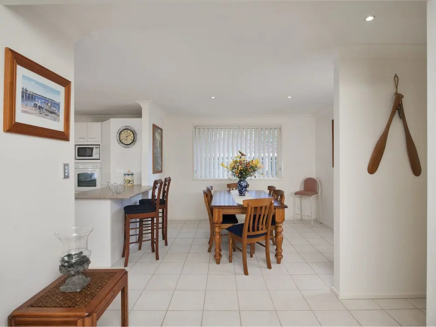 White Waves, 7B Achilles Street