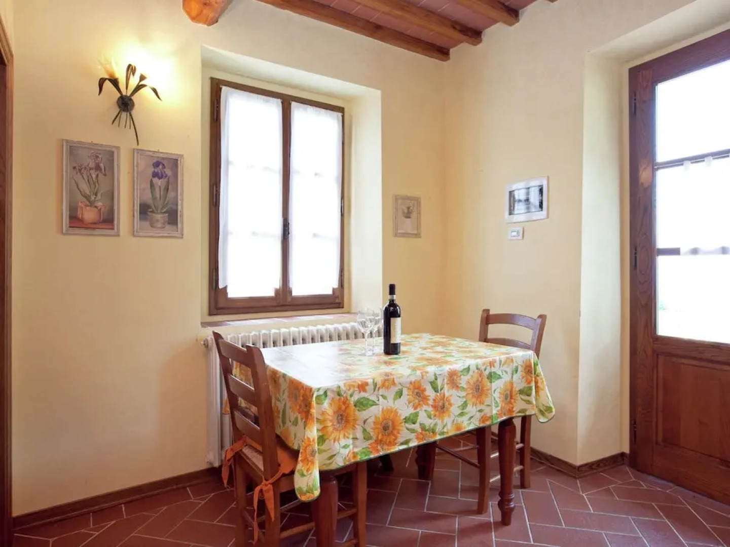 Farmhouse in Loro Ciuffenna With Pool & Garden