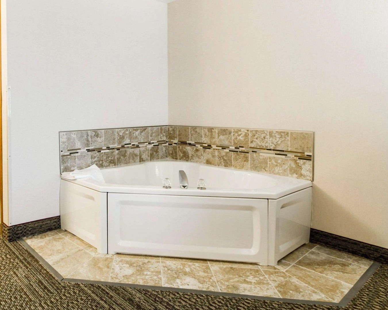 Quality Inn & Suites Stoughton - Madison South