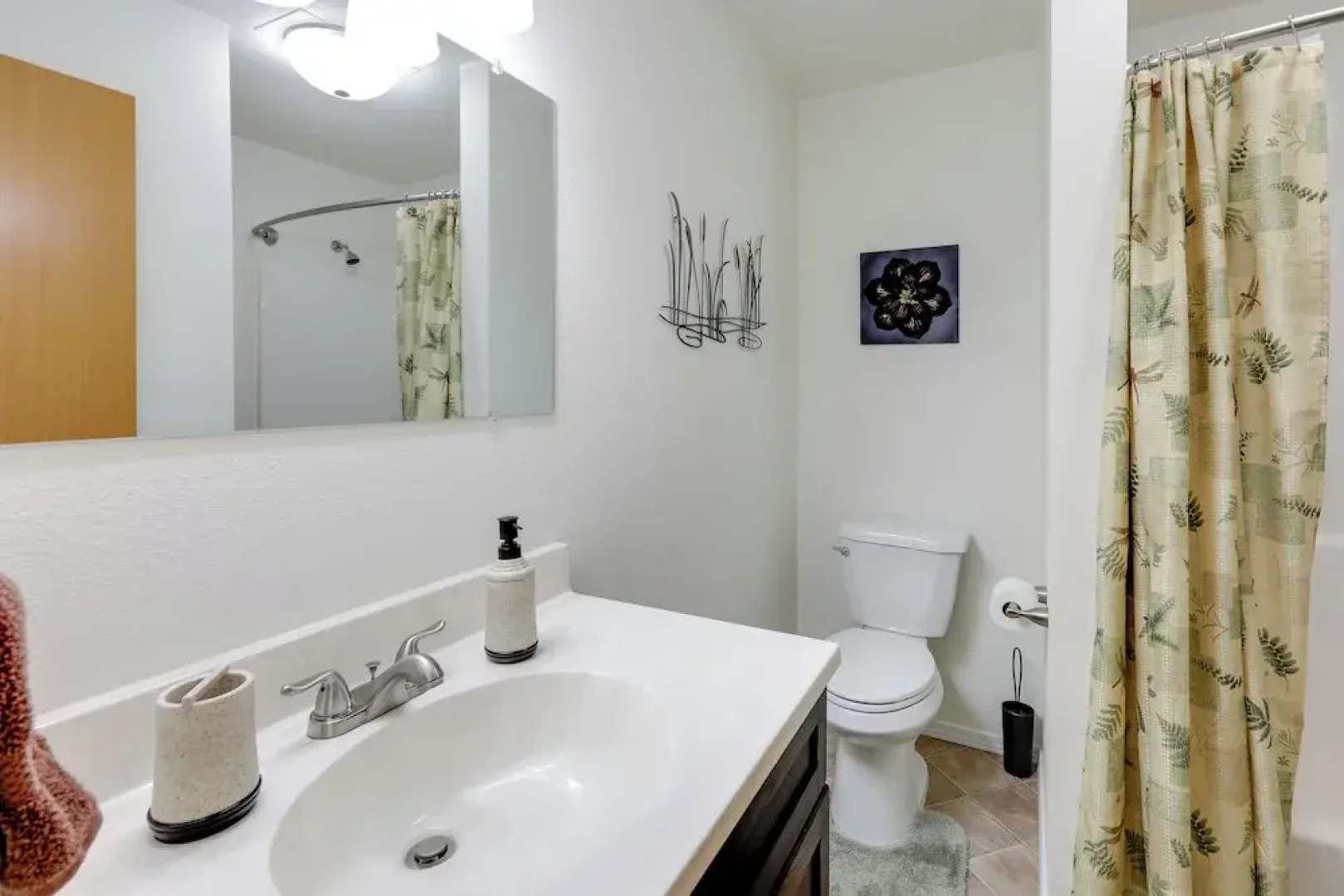 Fairbanks Alaskan Abode ~ 1 Mile to Pioneer Park!