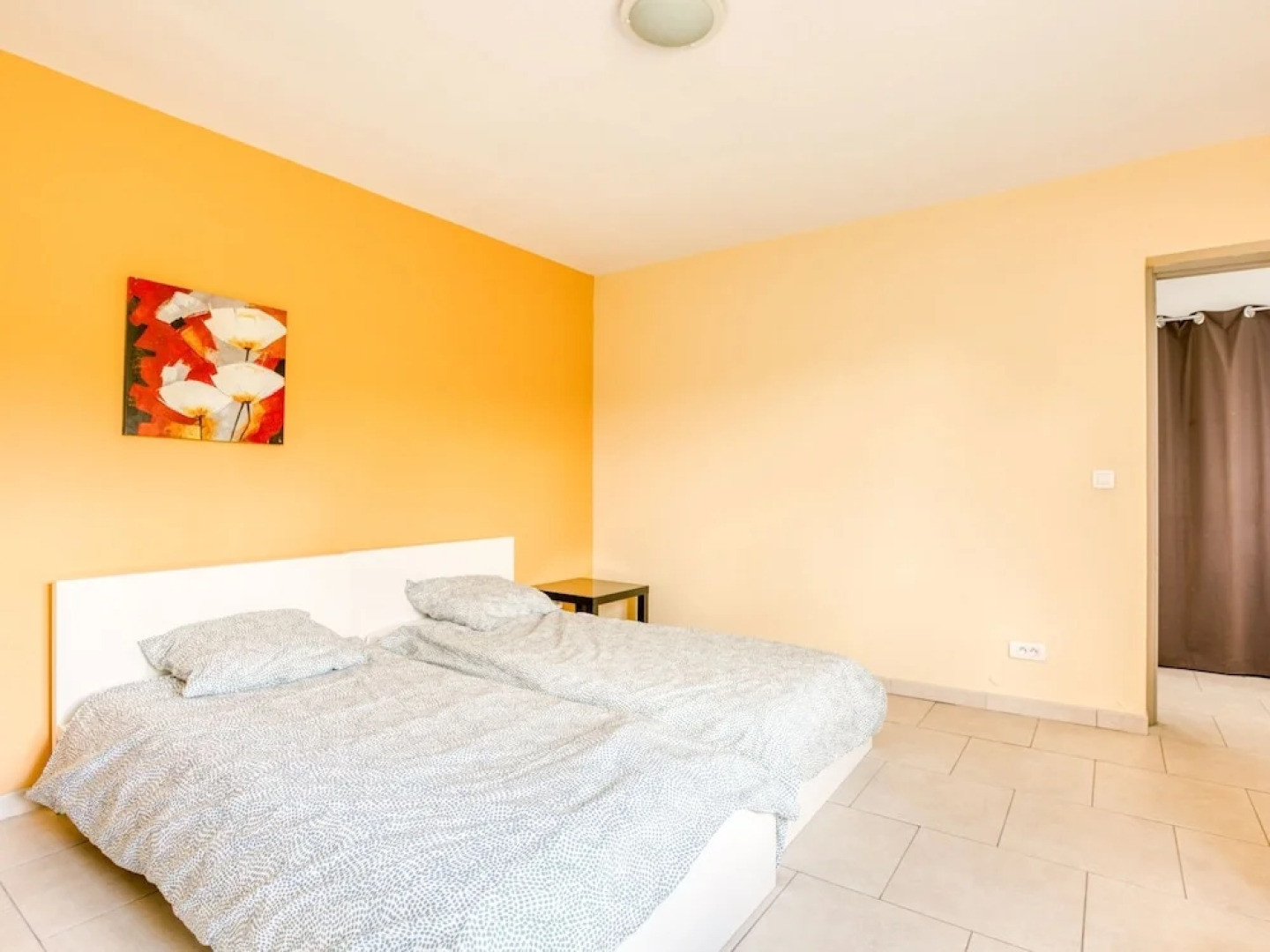 Luxury Villa in Aigne with Swimming Pool