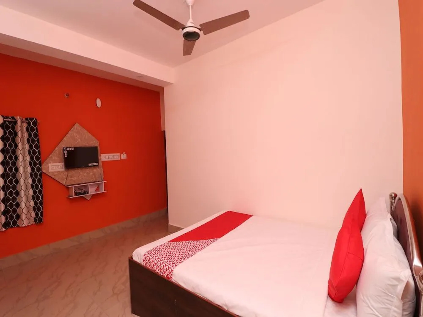 OYO 16609 Trinayani Guest House