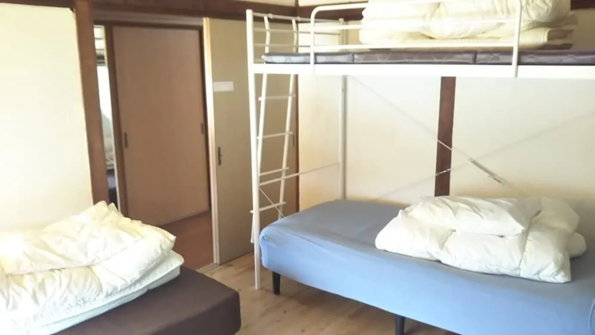 Guesthouse & Beach Cafe Fuego Hostel