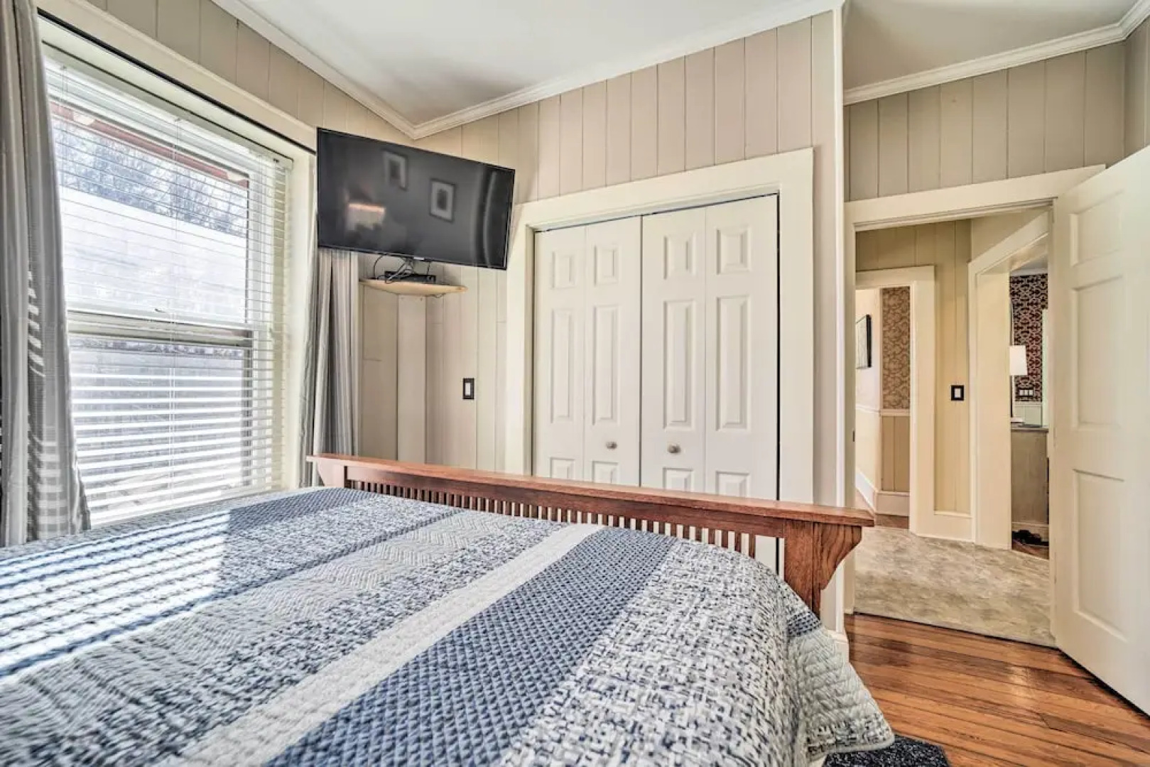 Quaint Home w/ Porch in Downtown Waynesville!