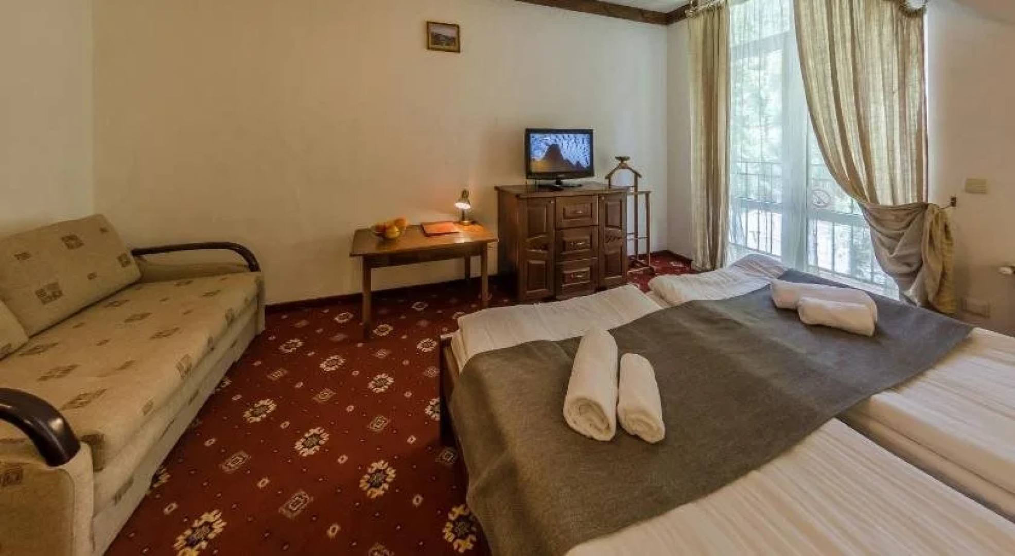 ZimaSnow Ski & Spa Club