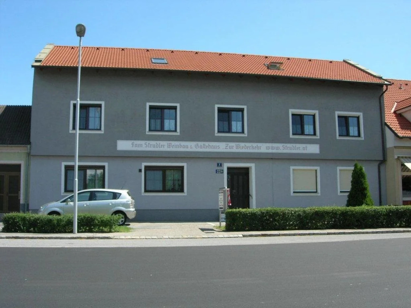 Gästehaus und Weinbau Zur Wiederkehr Strudler