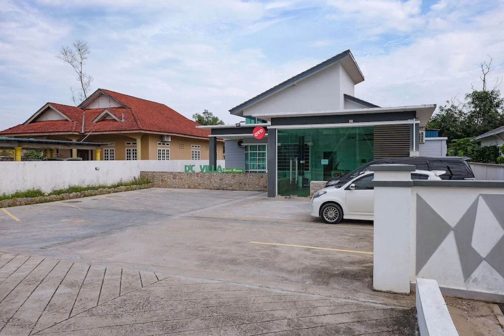 OYO 90005 DC Villa Guest House