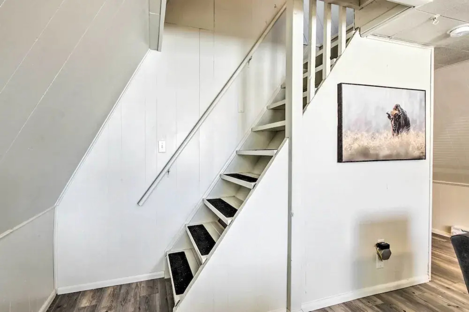 Charming Evanston A-frame: Dog Friendly!