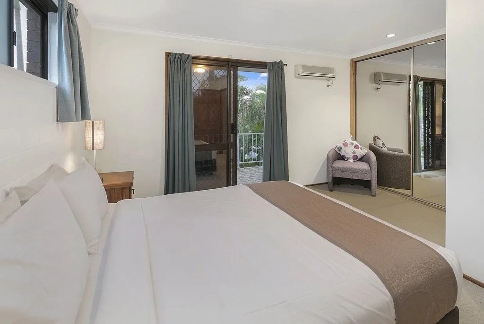 Cleveland Visitor Villas Motel