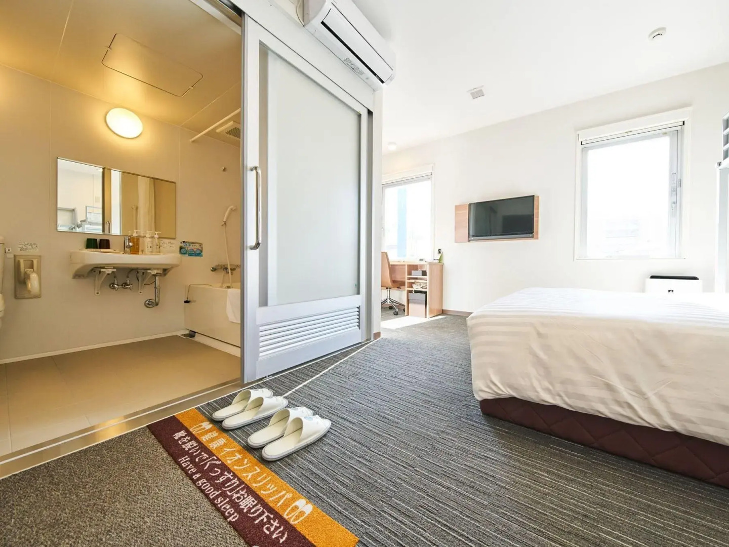 Super Hotel Mihara Station Front