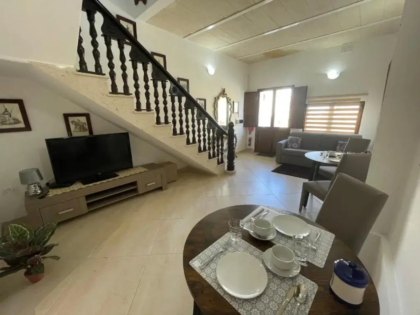 Alina Boutique Living