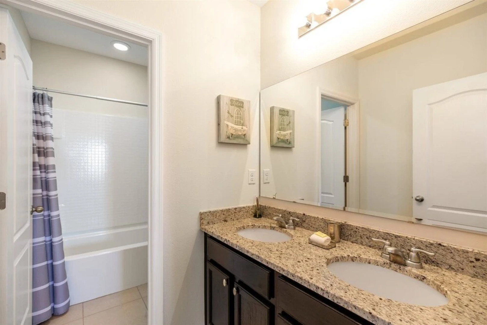 Fabulous Newly Built, 5 bed Villa With Private Pool and Modern Decor - 498