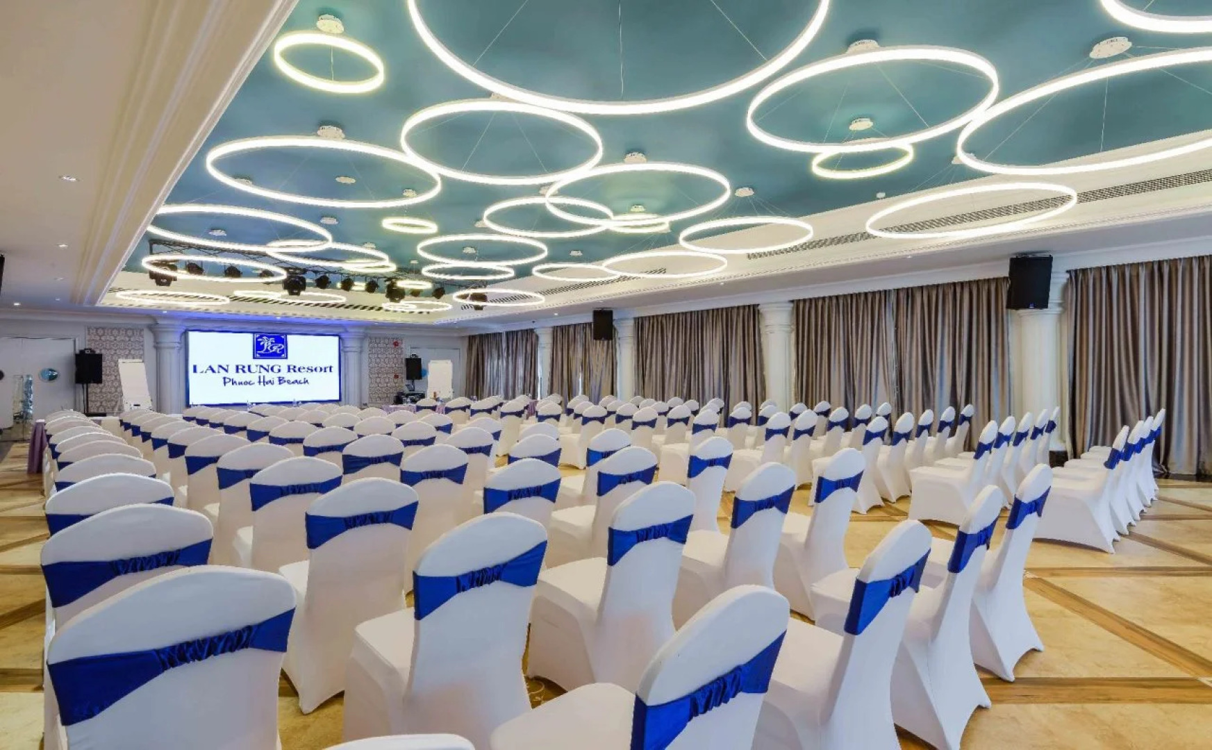 Lan Rung Beach Resort