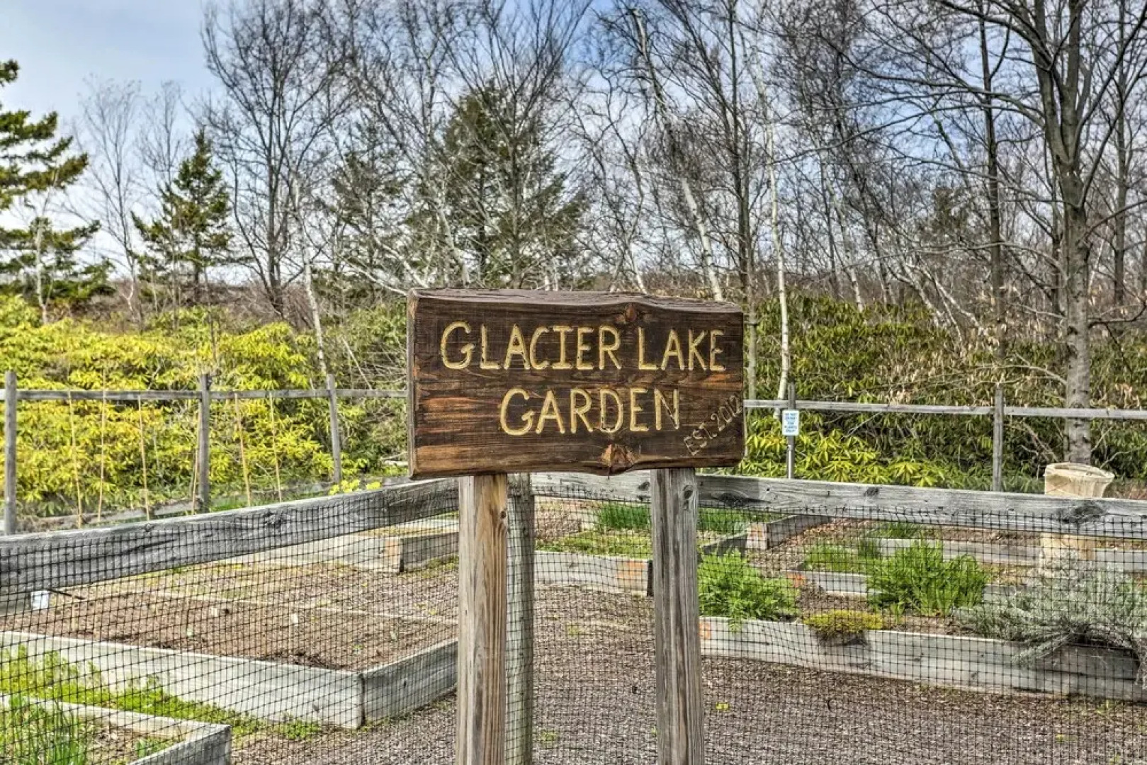 Tobyhanna Home w/ Private Hot Tub & Pool Table!