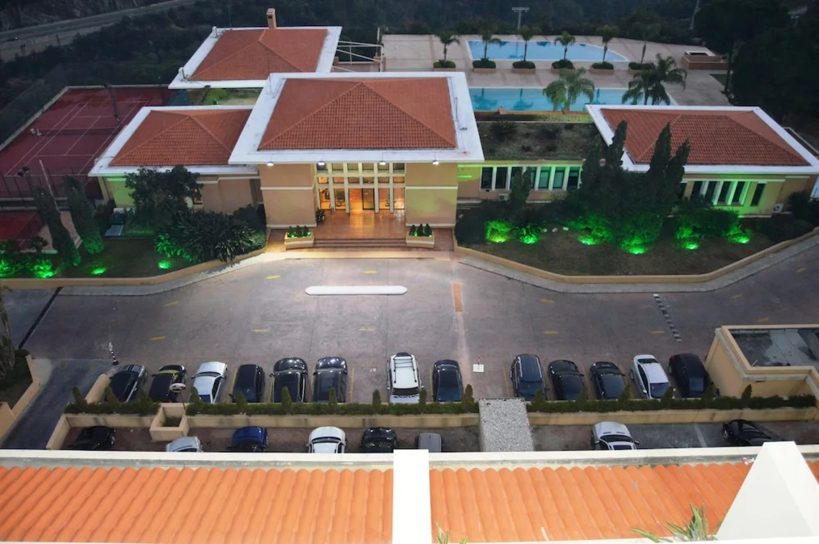 Country Lodge Hotel & Resort