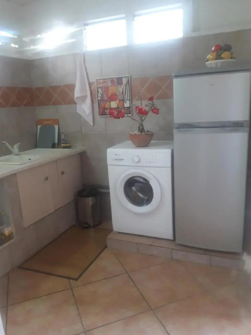 Coquet F2 Climatise Avec Piscine Au Lamentin